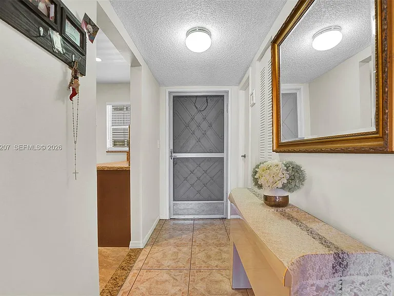 410 SE 2nd St #220 — Photo 12