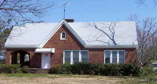 1305 E Blackstock Rd