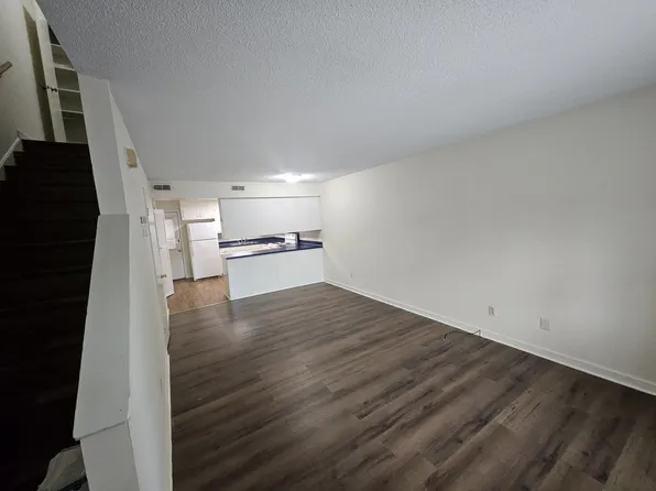 102 Cedar Ct APT B, Greenville, NC 27858