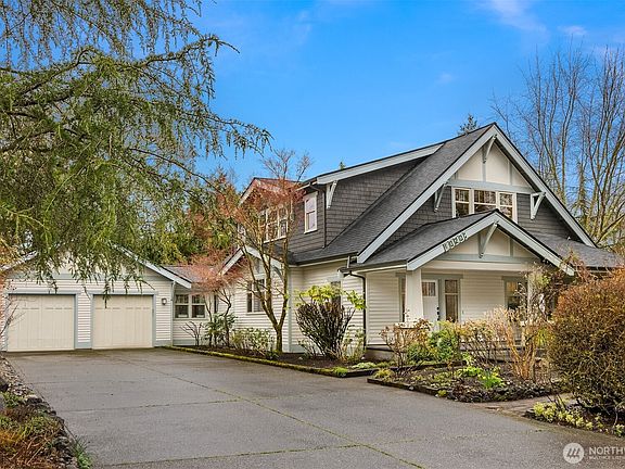 2nd image of 10202 Rodal Court NE