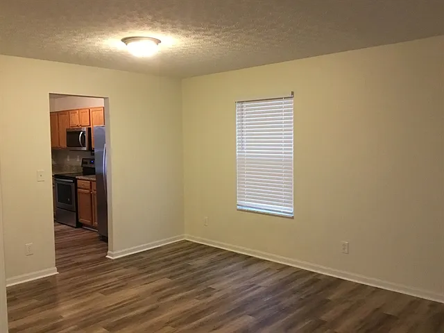 116 Kettering Ct — Photo 4