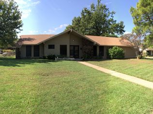 8301 NW 28th St, Bethany, OK 73008