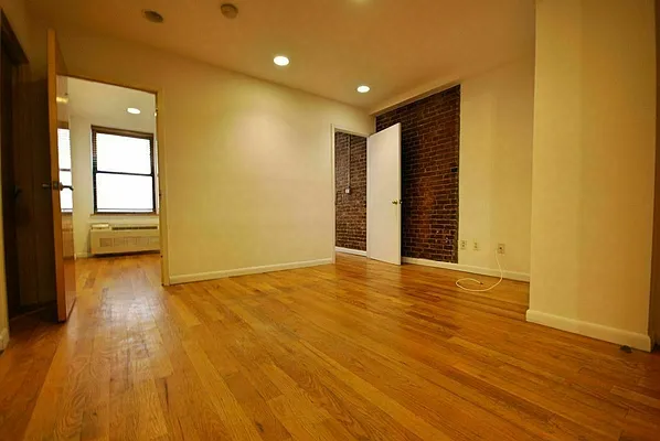 Rented by Vanderborgh Realty  | media 4