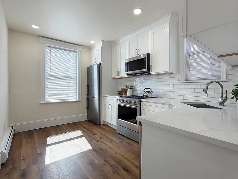 1918 Kerrigan Ave — Photo 6