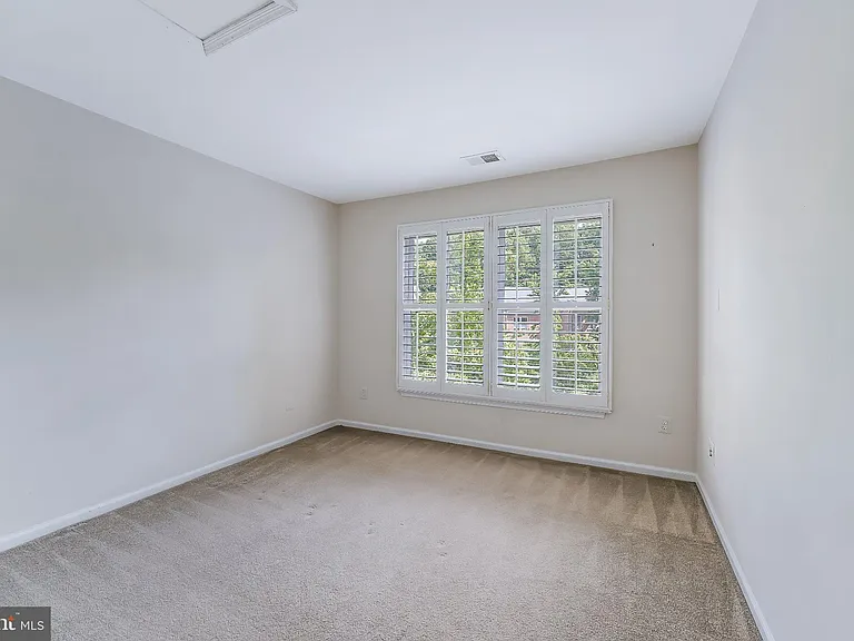 11485 Waterhaven Ct — Photo 36