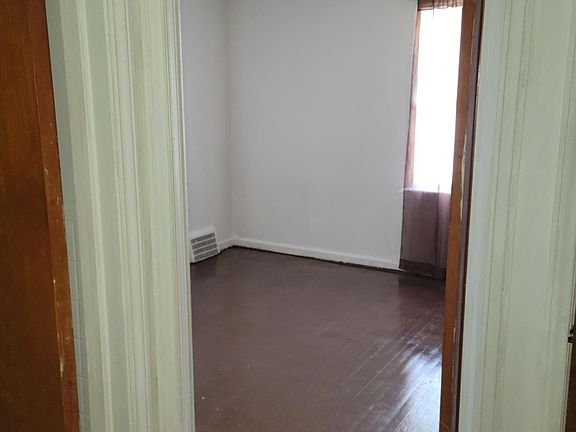 4th image of 8909 Evergreen Ave #B-1