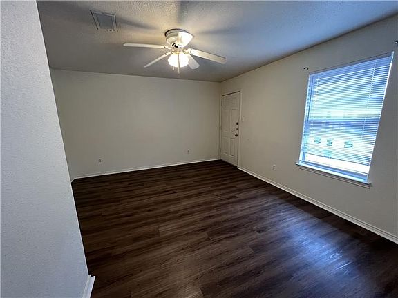5th image of 5708 Greengate Dr APT A