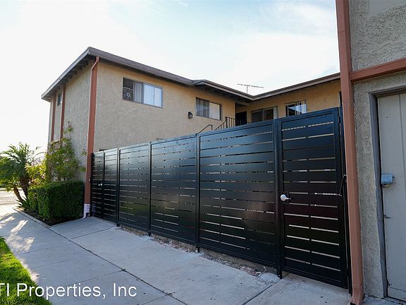 2nd image of 4500 N Lakewood Blvd APT 11