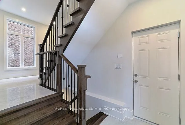 727 Ebony Ave — Photo 18