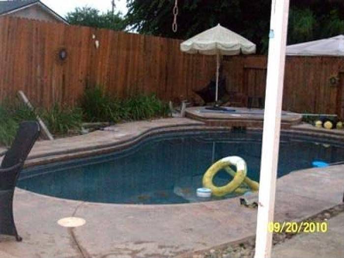 2nd image of 1255 Gentry Ct