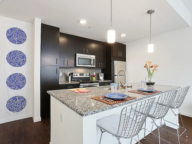 Metreau Apartments — Photo 39