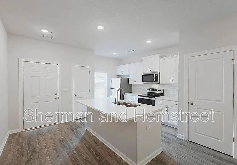2027 Lotus Dr #2027 LOTUS DR — Photo 2
