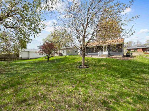 944 Miller Ave, Iowa City, IA 52246