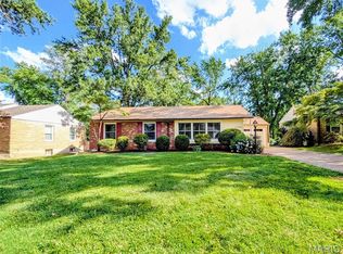 458 Woodlawn Estates Dr, Saint Louis, MO