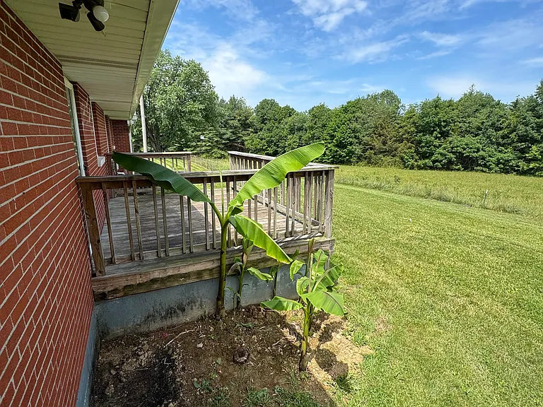2040 Greensburg Rd — Photo 14