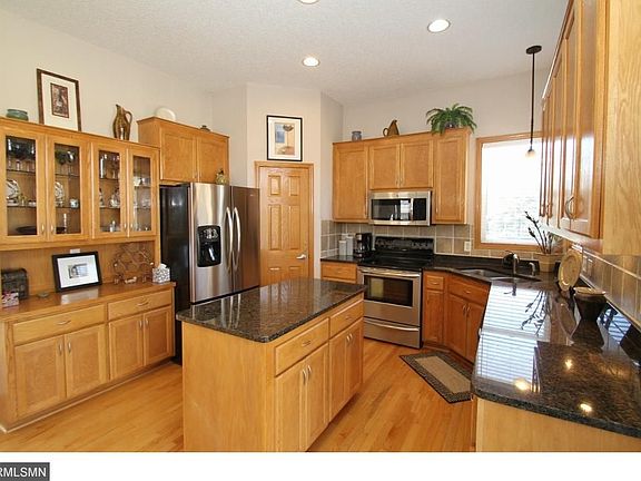 5th image of 2398 Manuela Dr