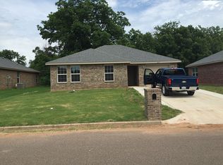 614 Geronimo Ln, Pauls Valley, OK 73075