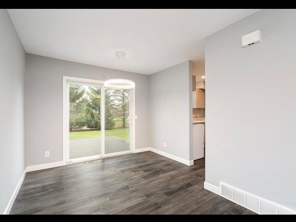 1st image of 413 Belle Aire Dr #413