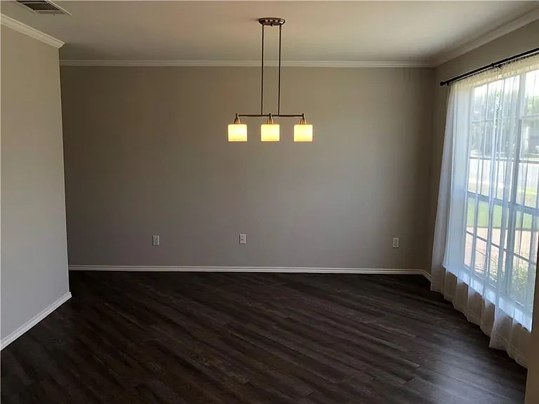 13200 Amasia Dr — Photo 10
