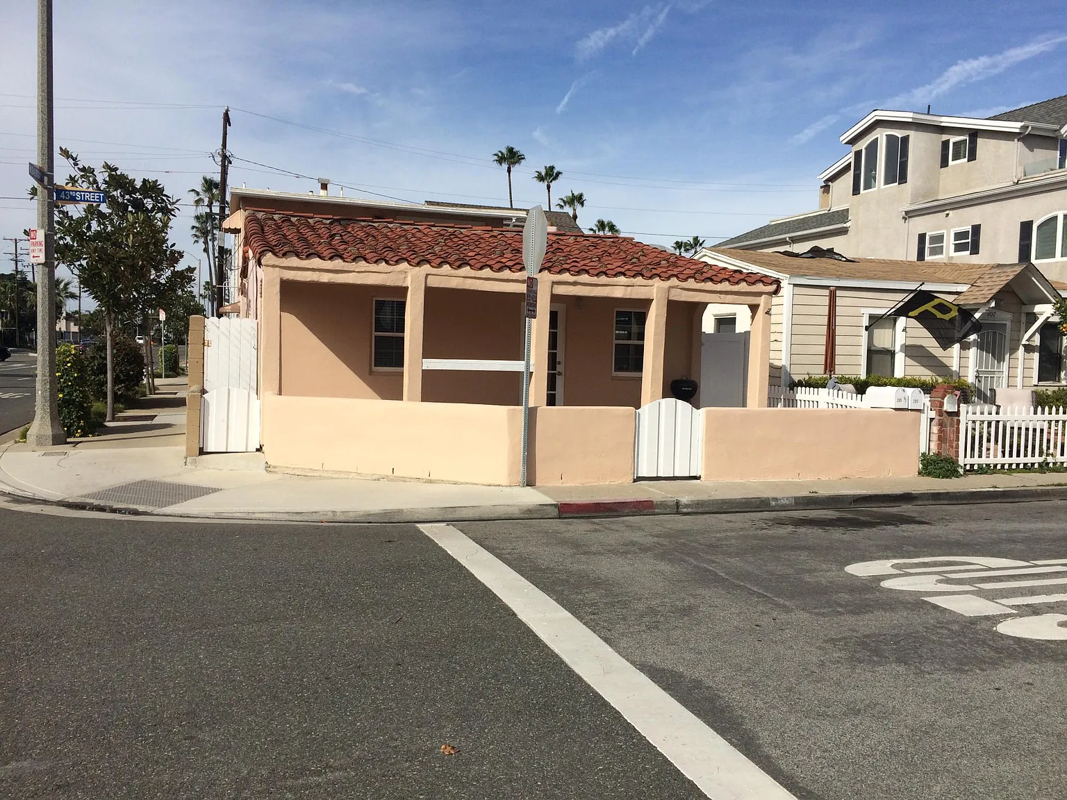 2 bed, 850 sqft, $5,050 — Photo 1