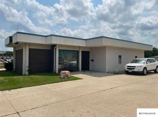 523 S Illinois Ave, Mason City, IA 50401