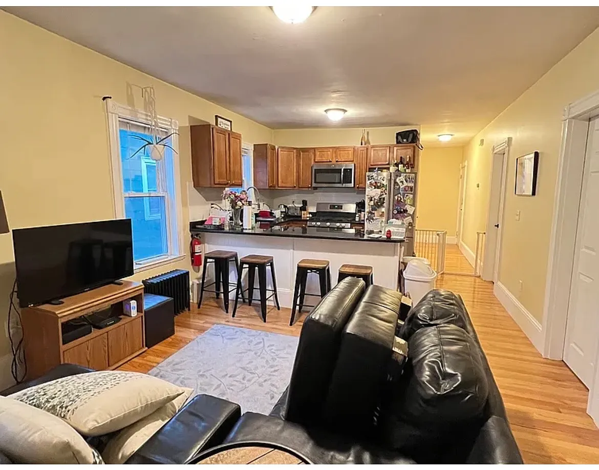 Building Photo - 46 Gorham St #3