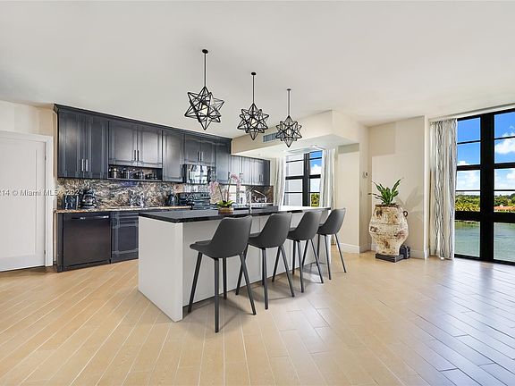 3rd image of 5500 Collins Ave APT 701