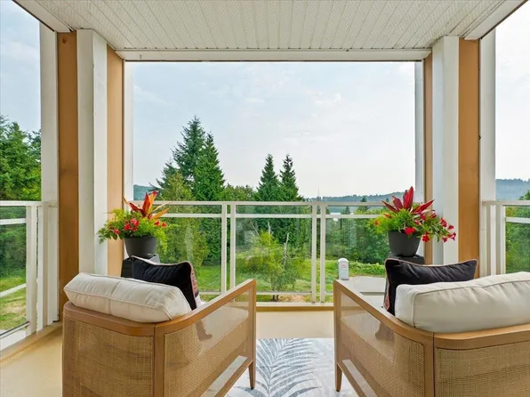 3629 Deercrest Dr #317, North Vancouver, BC V7G 2S9