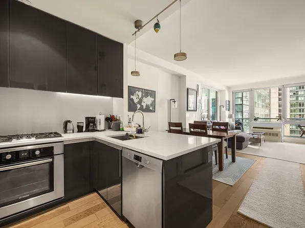 44-15 Purves Street image 1 of 6