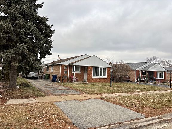 3rd image of 5140 W 90th St