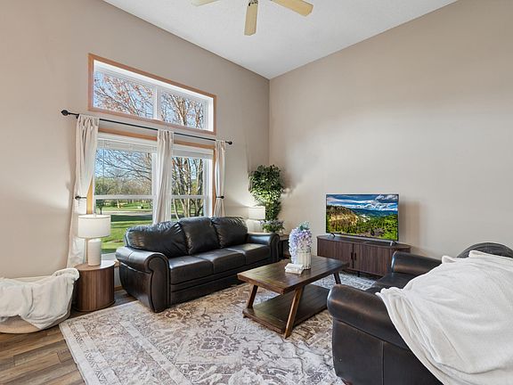 3rd image of 2121 Saint Johns Ct