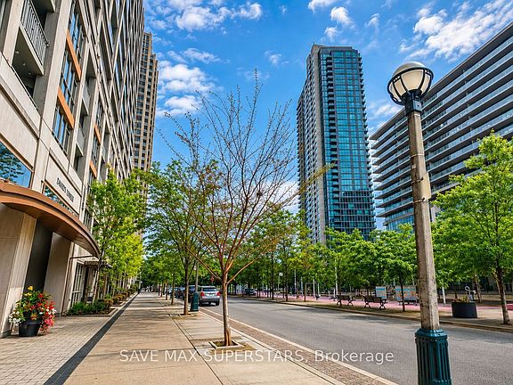 4th image of 35 Bastion St #714