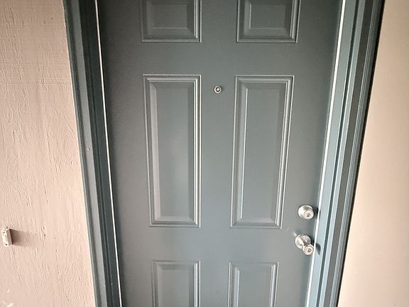 4th image of 324 Avenue J #10