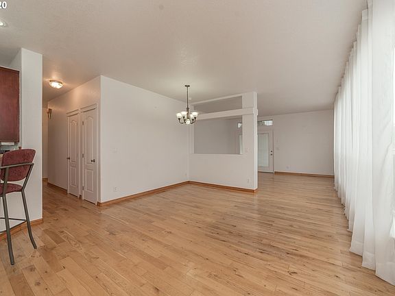 4th image of 5101 NE 121st Ave Unit 144