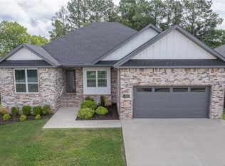 490 N Otoe St, Farmington, AR 72730