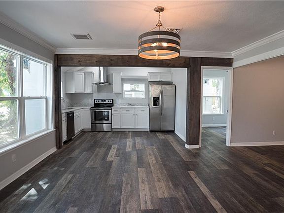 5th image of 719 16th Ave S