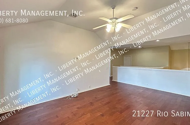 21227 Rio Sabinal — Photo 34