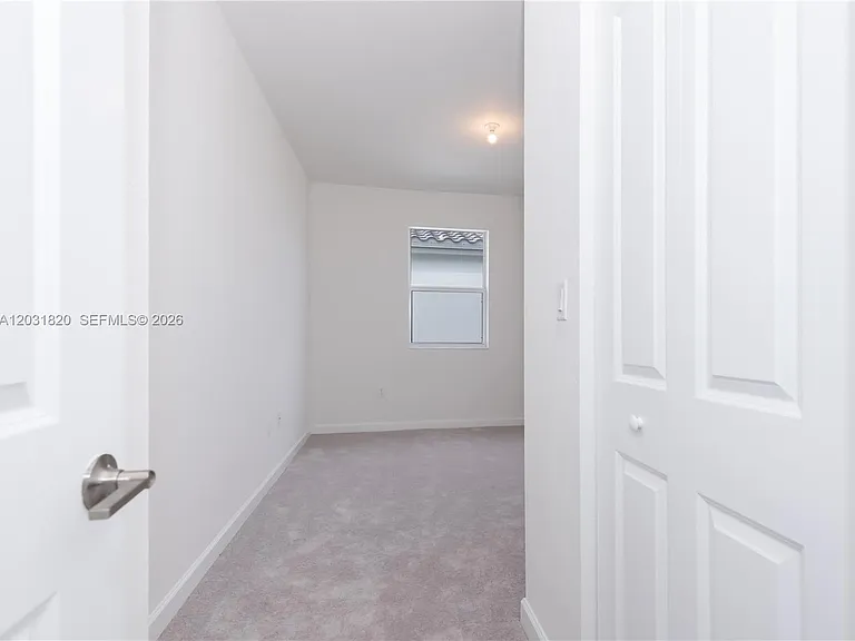 2631 SE 8th Ct #2631 — Photo 31