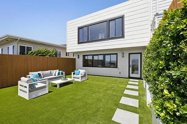 397 Mangels Ave — Photo 1
