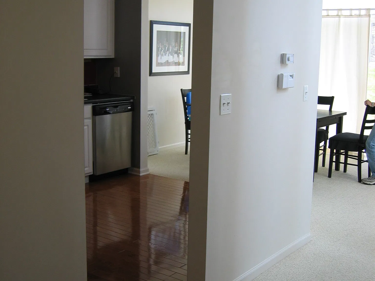 3 bed, 2.5 bath, 1395 sqft, $2,600 — Photo 2