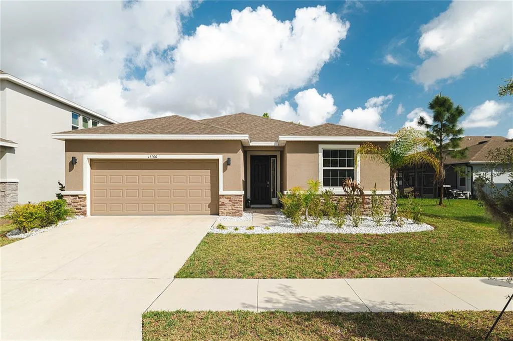 4 bed, 2.5 bath, 2035 sqft, $2,895 — Photo 1