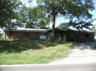 4949 Ringer Rd, Saint Louis, MO 63129