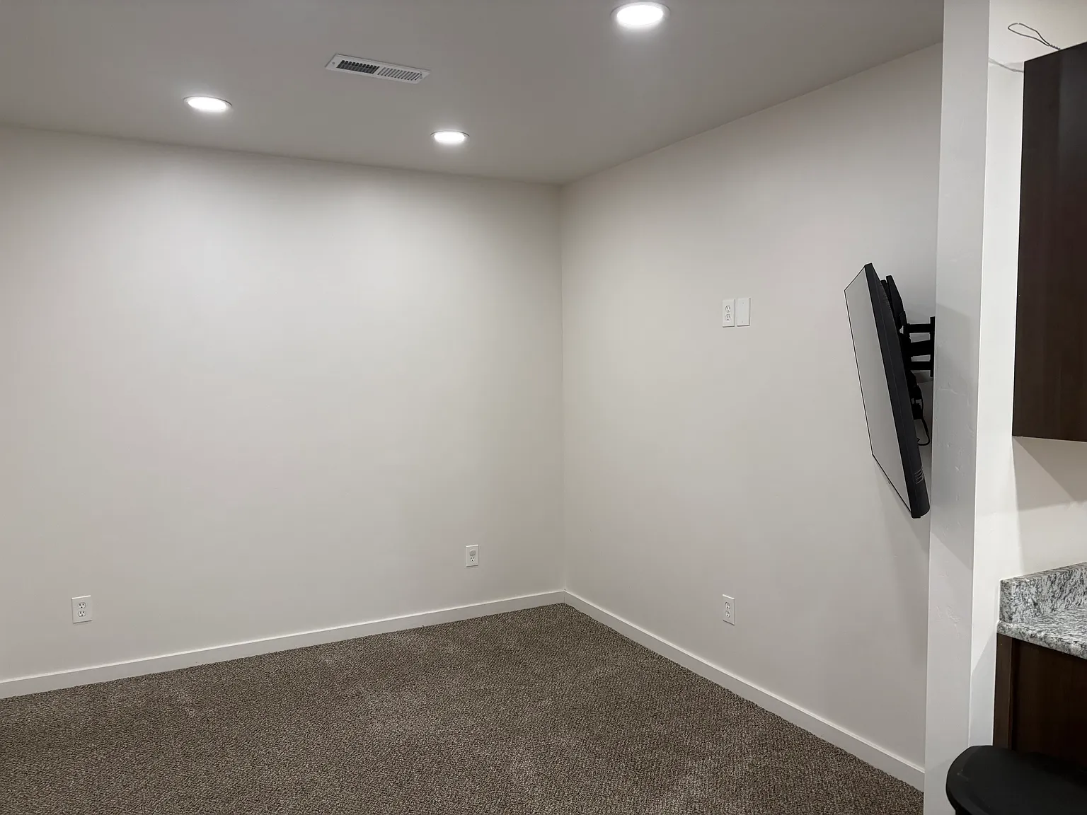 3 bed, 1550 sqft, $2,500 — Photo 3