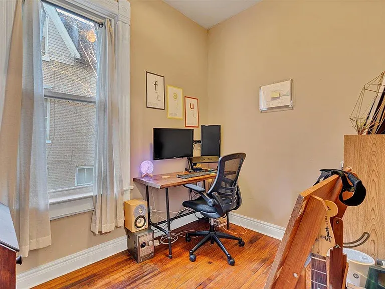 1410 N Maplewood Ave #2 — Photo 5