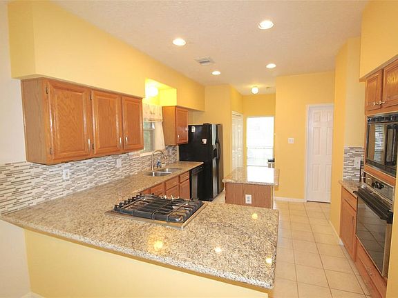 3rd image of 4403 Canadian River Dr
