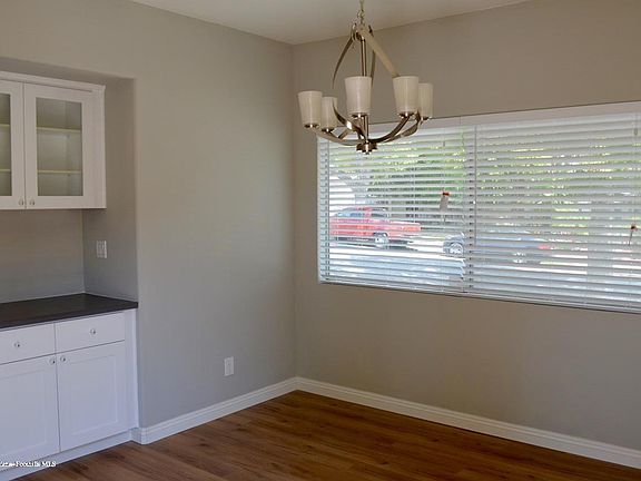 4th image of 719 E Tujunga Ave APT A
