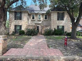1126 Crossroads Dr, Houston, TX 77079