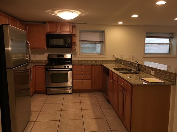 4th image of 6052 N Claremont Ave