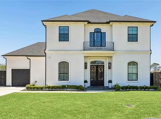 305 Riverwood Dr, Saint Rose, LA 70087