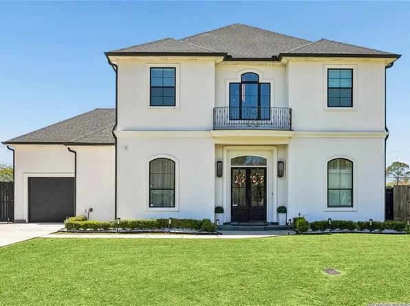 305 Riverwood Dr, Saint Rose, LA 70087